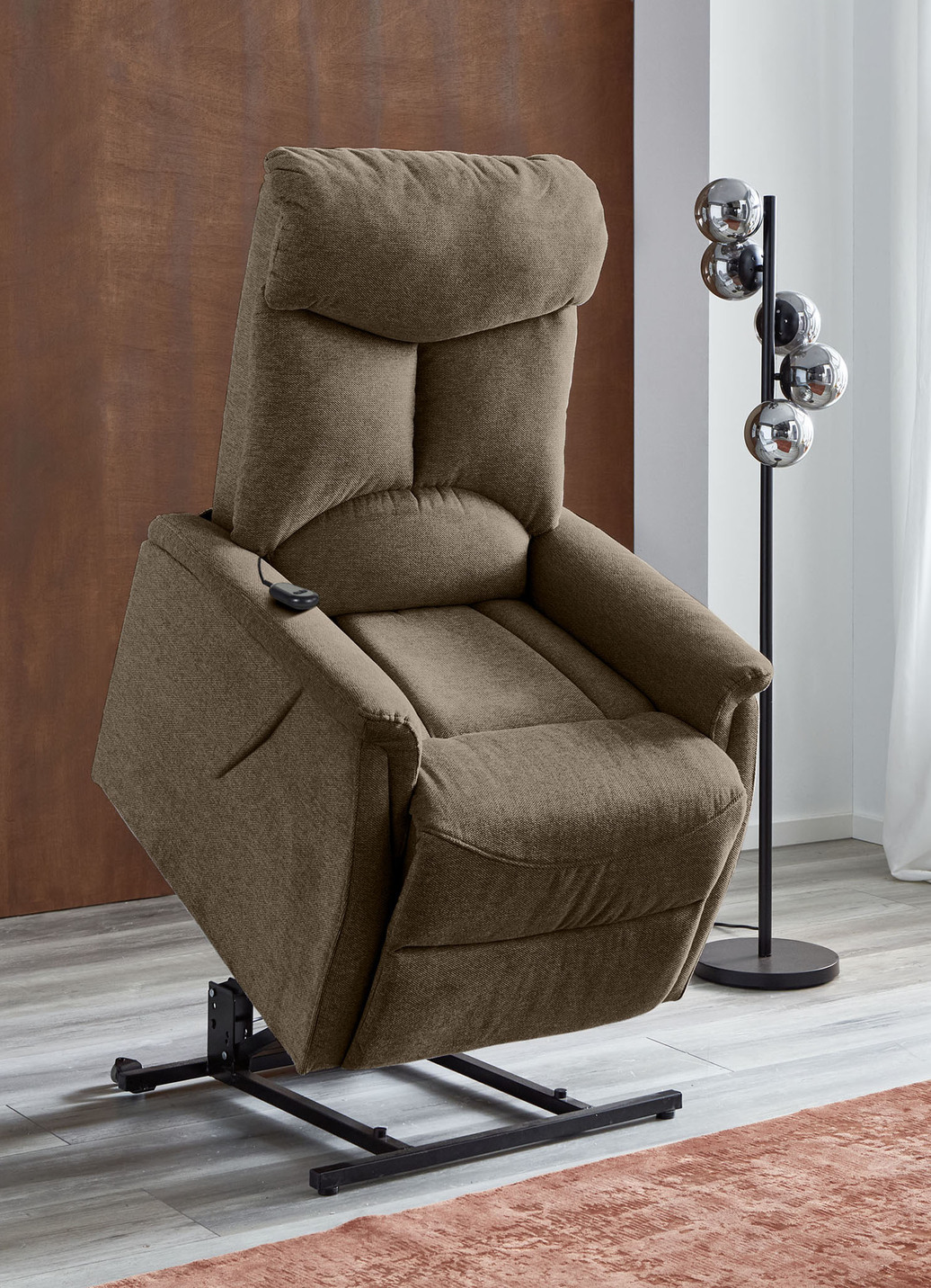TV-Sessel mit Motor und Aufstehhilfe