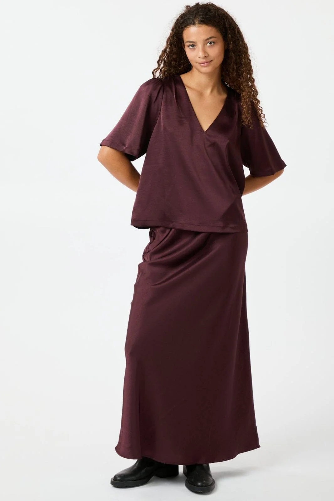 Neo Noir Vicky Heavy Sateen Skirt 159588 burgundy