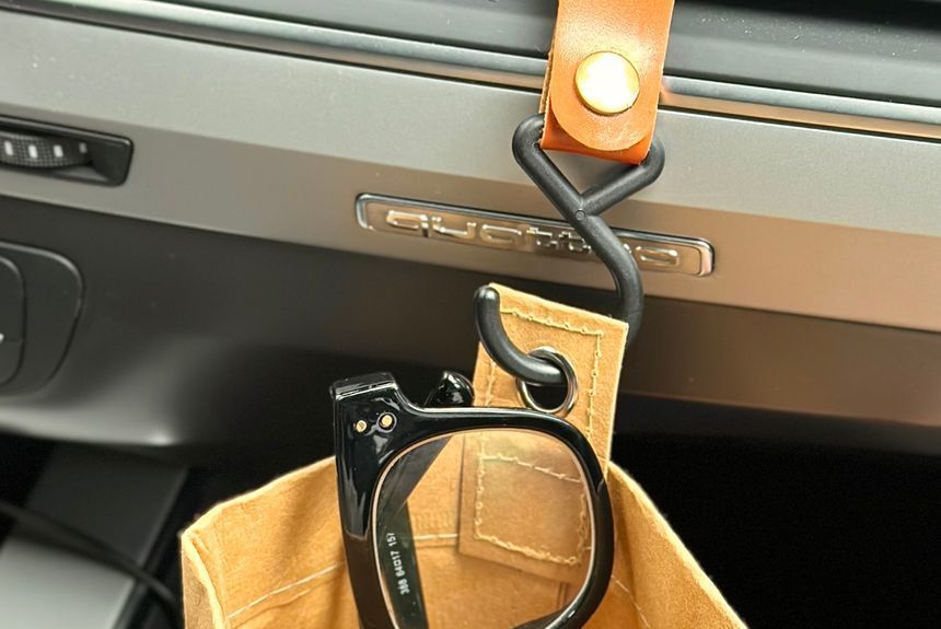 Intimo - Set: Kraftpapier organizer + kunstleren autoventilatiehaak