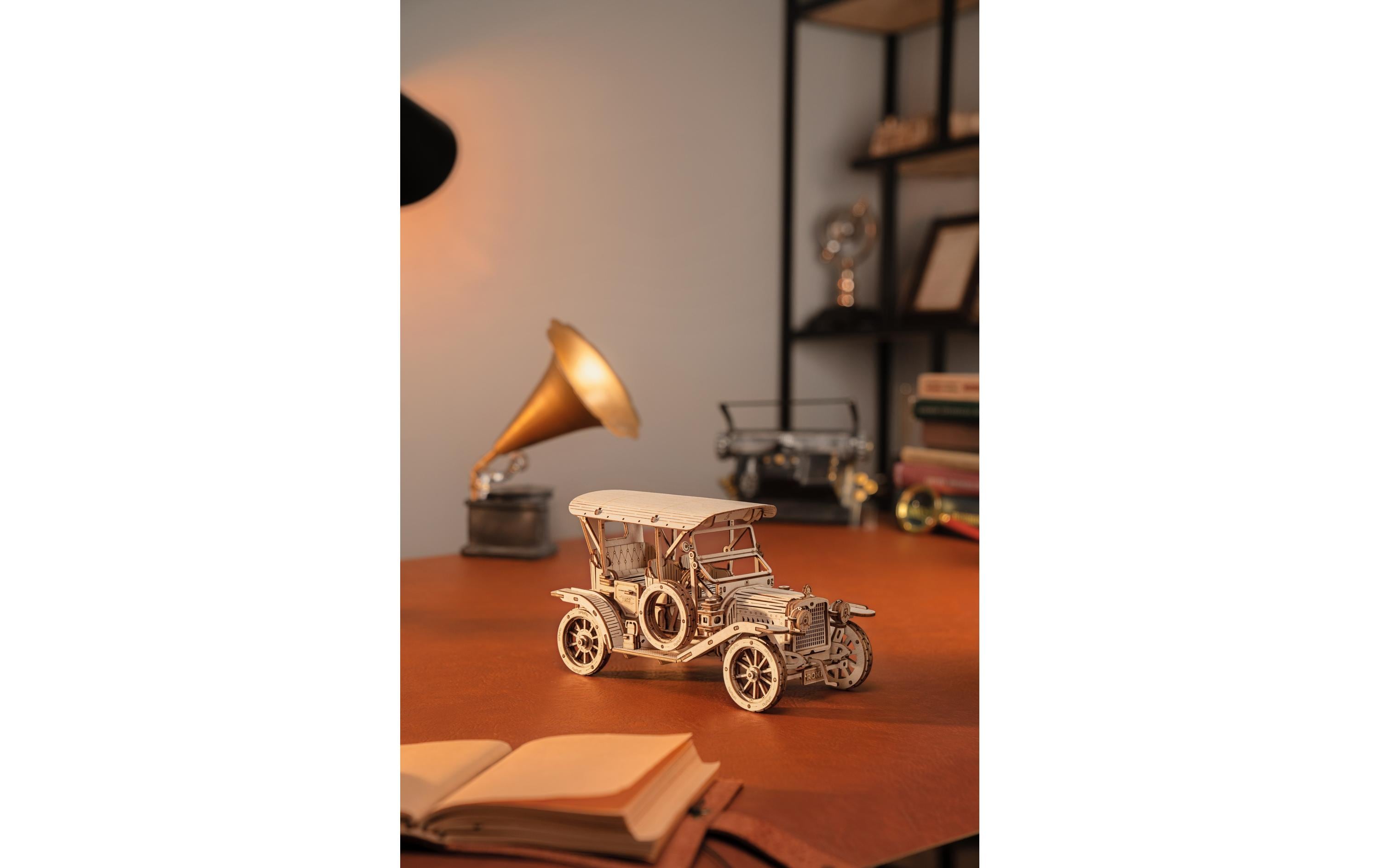 Bausatz Vintage Auto3D-Puzzle aus lasergeschnittenen Holzteilen