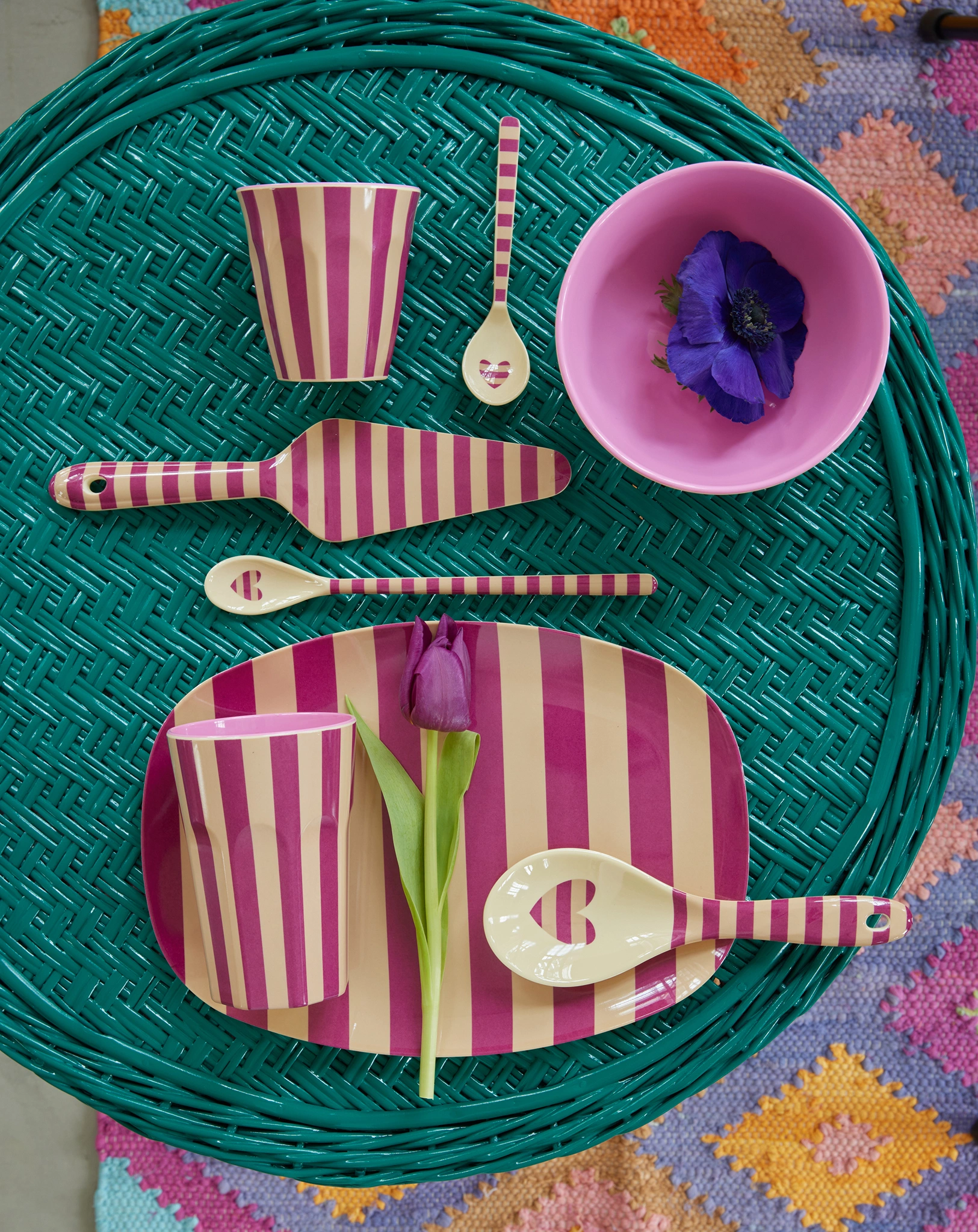 Melamin-Servierteller STRIPES in purple