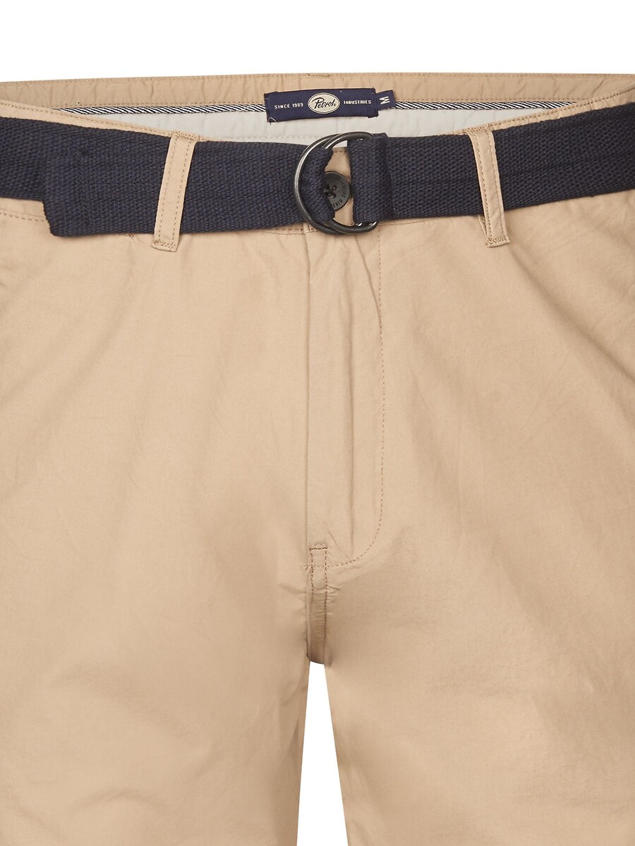 INDÚSTRIAS PETROLÍFERAS<br>Bermudas chino de algodão com cinto