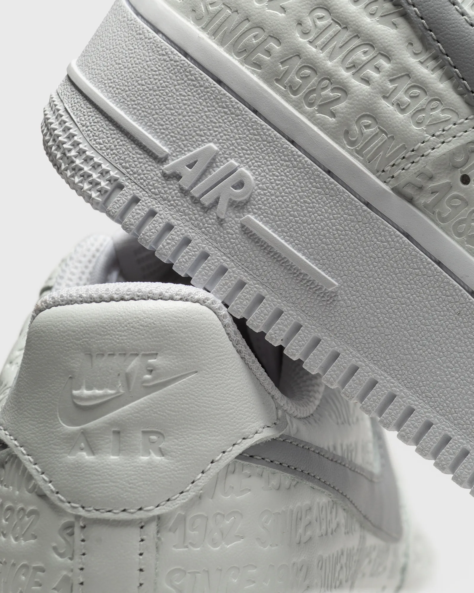 Nike WMNS AIR FORCE 1 '07 LOW 'Since 1982'