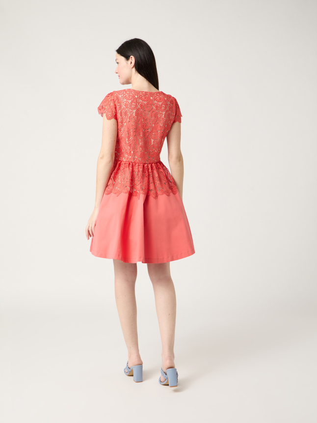 Robe courte bi-matières
