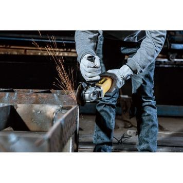 The Dewalt DWE4117 angle grinder 950 Watt
