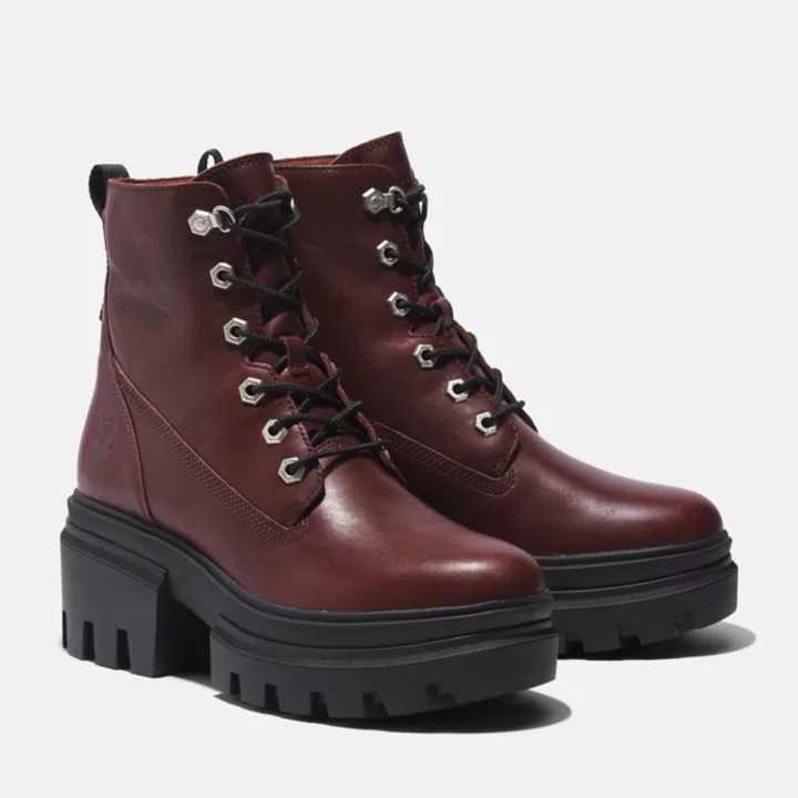Bota Everleigh de 6 polegadas para mulheres na cor bordô.