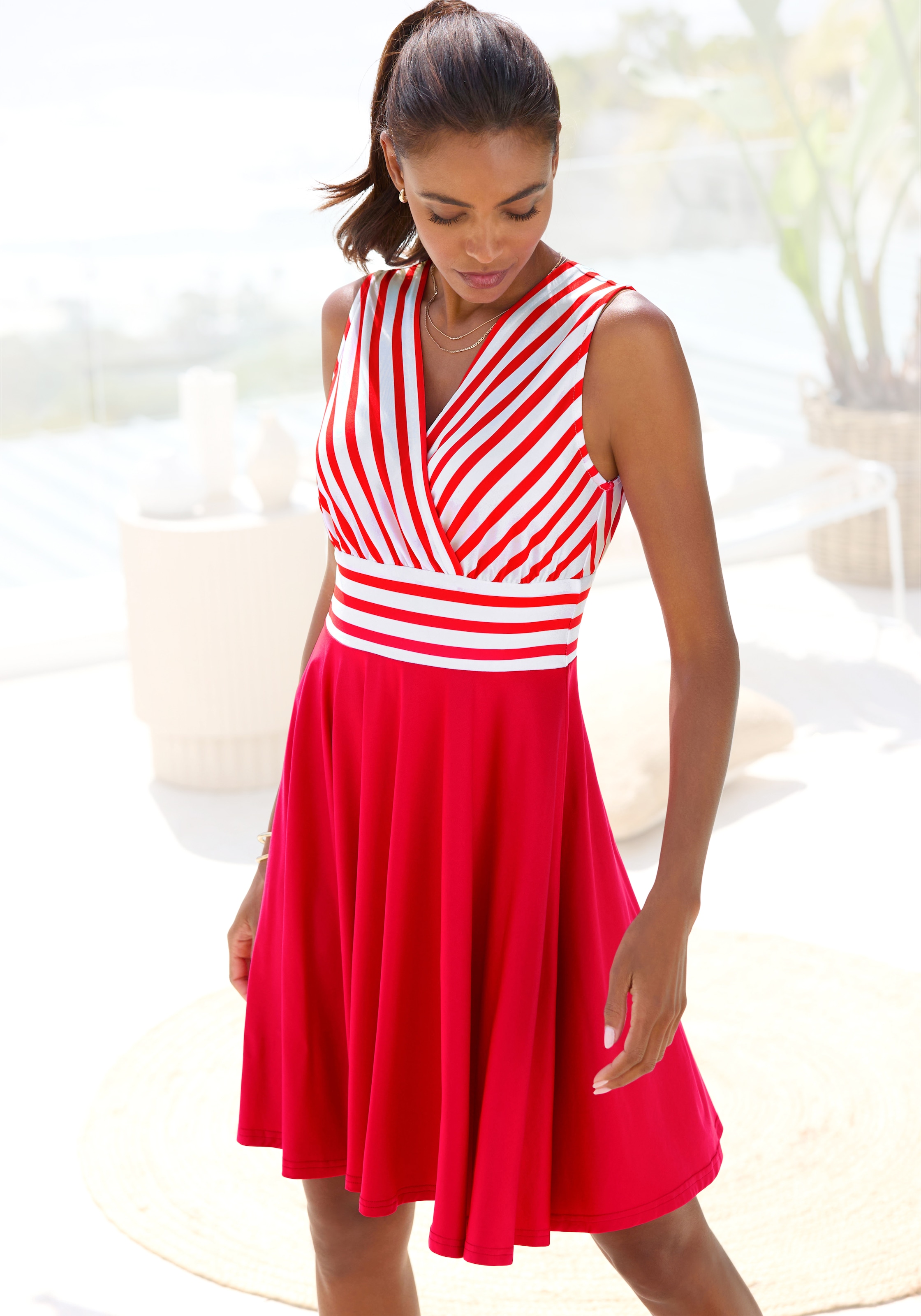 LASCANA Sommerkleid in Wickeloptik, Strandkleid, maritim