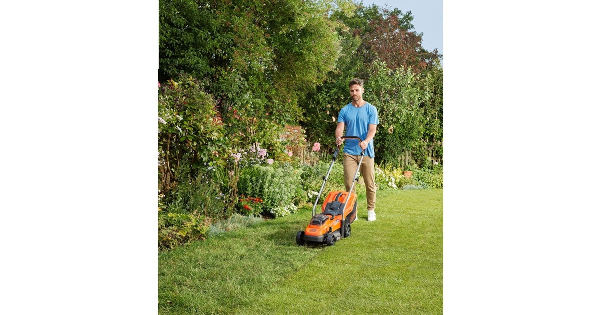 BLACK+DECKERBCMW3318L2-QW 2x 18V grasmaaier  (Oranje/zwart, 2x 18V 2.5Ah Accu en oplader inbegrepen)