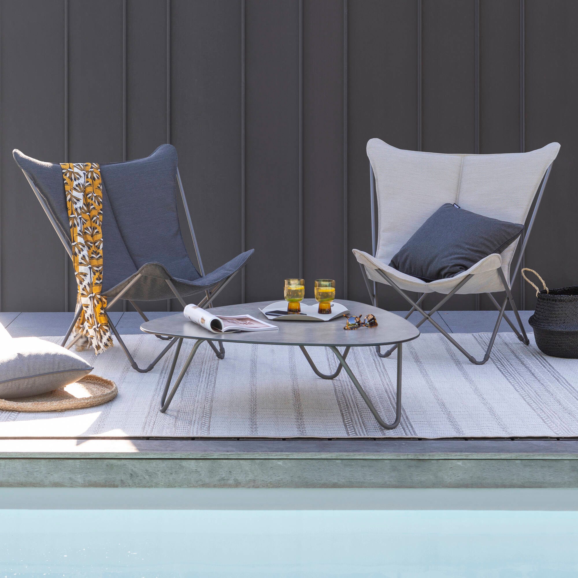 Gepolsterter Breiter Butterfly Chair Sphinx Hedona Grau Onyx