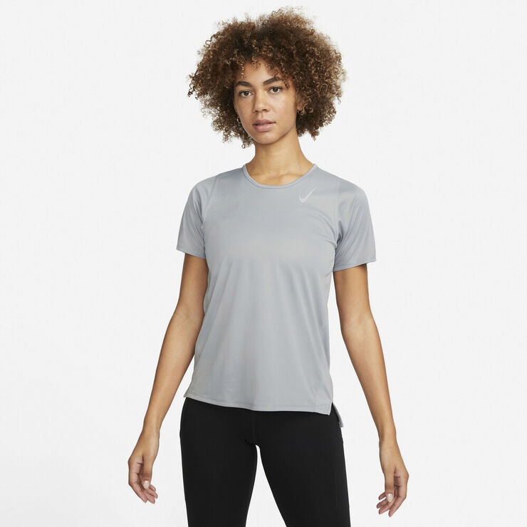 Nike Dri Fit Race Lobe T Shirt Grå
