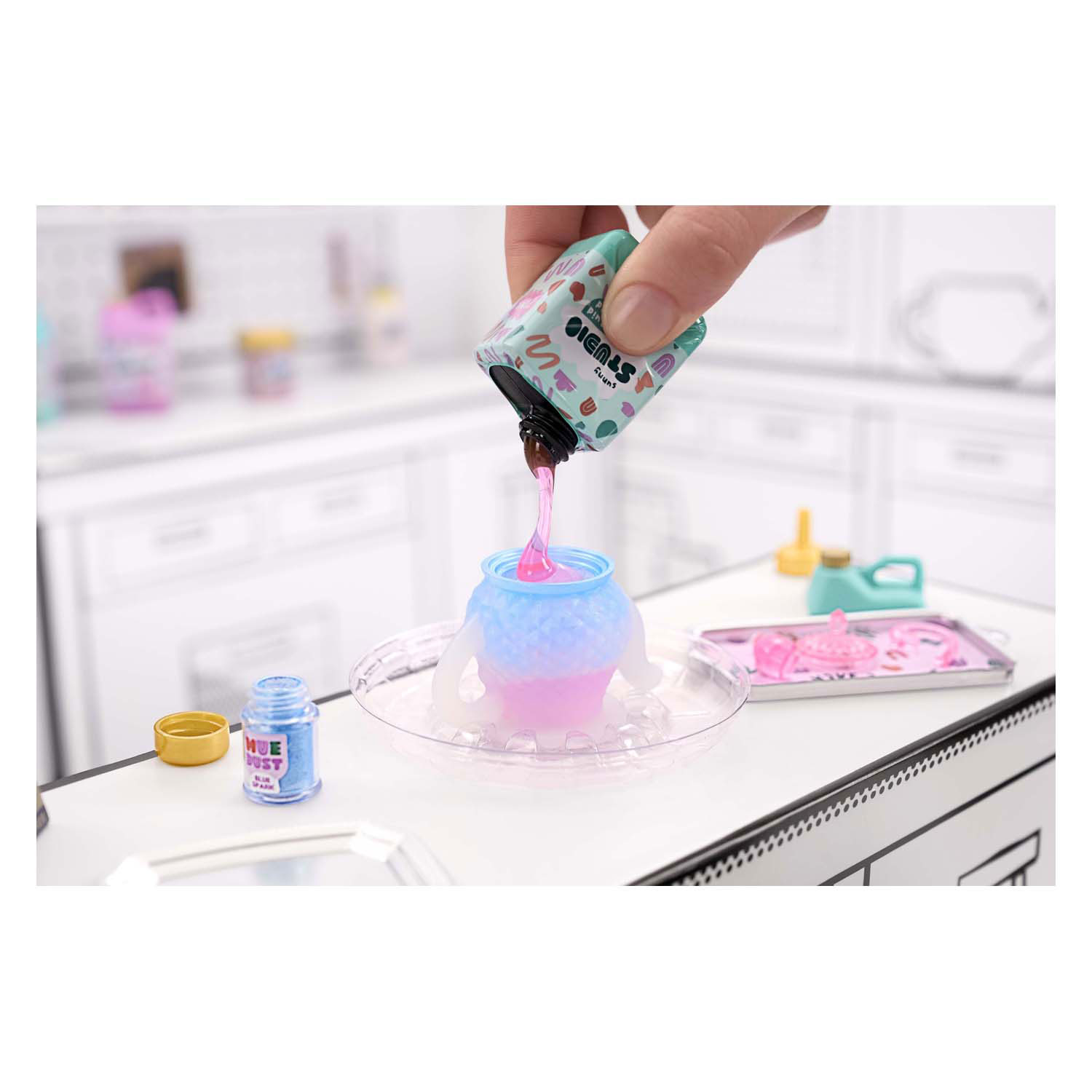 MGA's Miniverse- Make It Mini Life Series