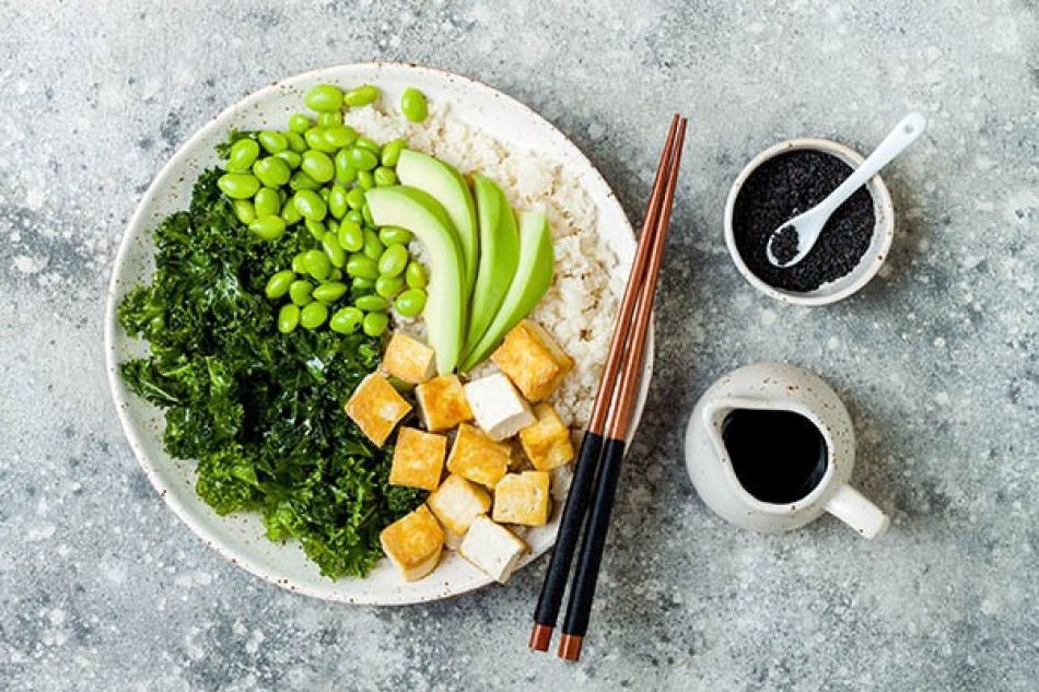 Macro Bowl met tofu en sojadressing