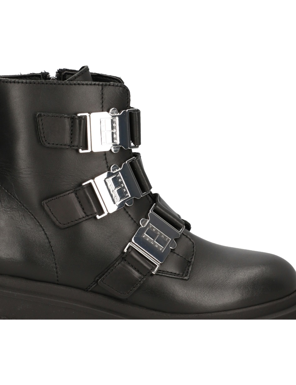 TJW CHUNKY BOOT HARDWARE
