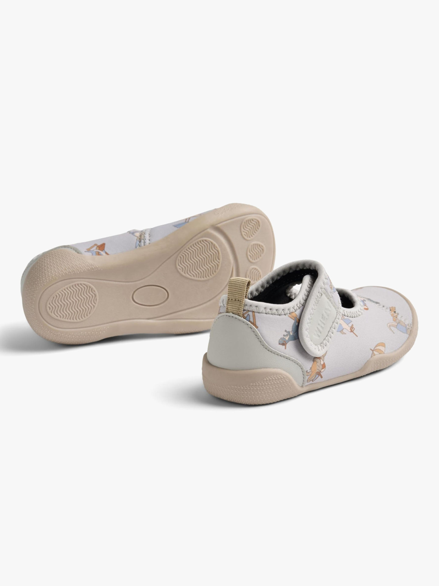 Beach Shoe Wavey