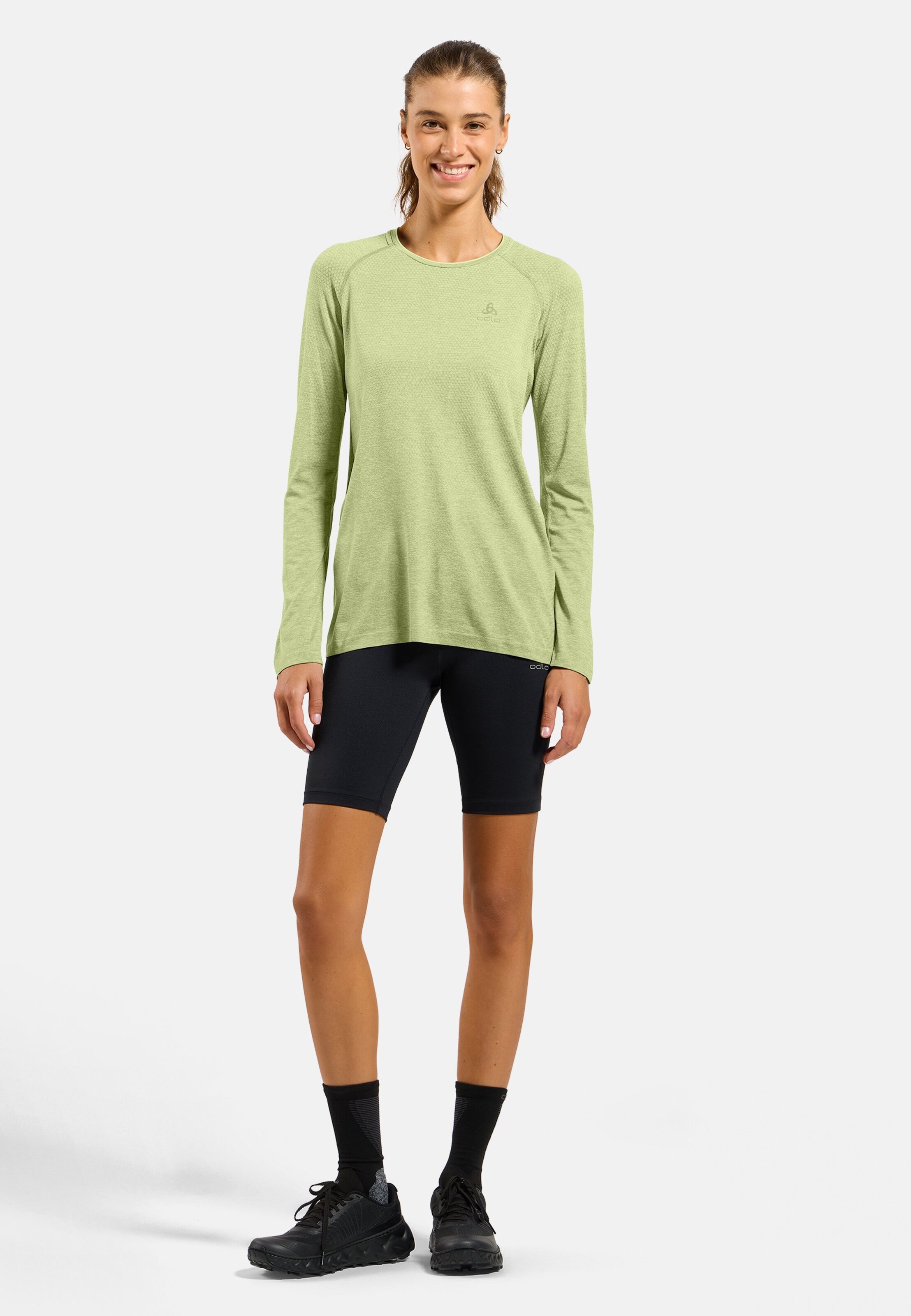 Essentials Seamless Langarm-Laufshirt in shadow lime melange