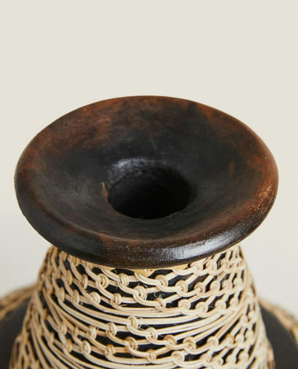 VASO DE TERRACOTA E RATÃ