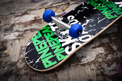 Pinepeak Skateboard, Svart/Grønn