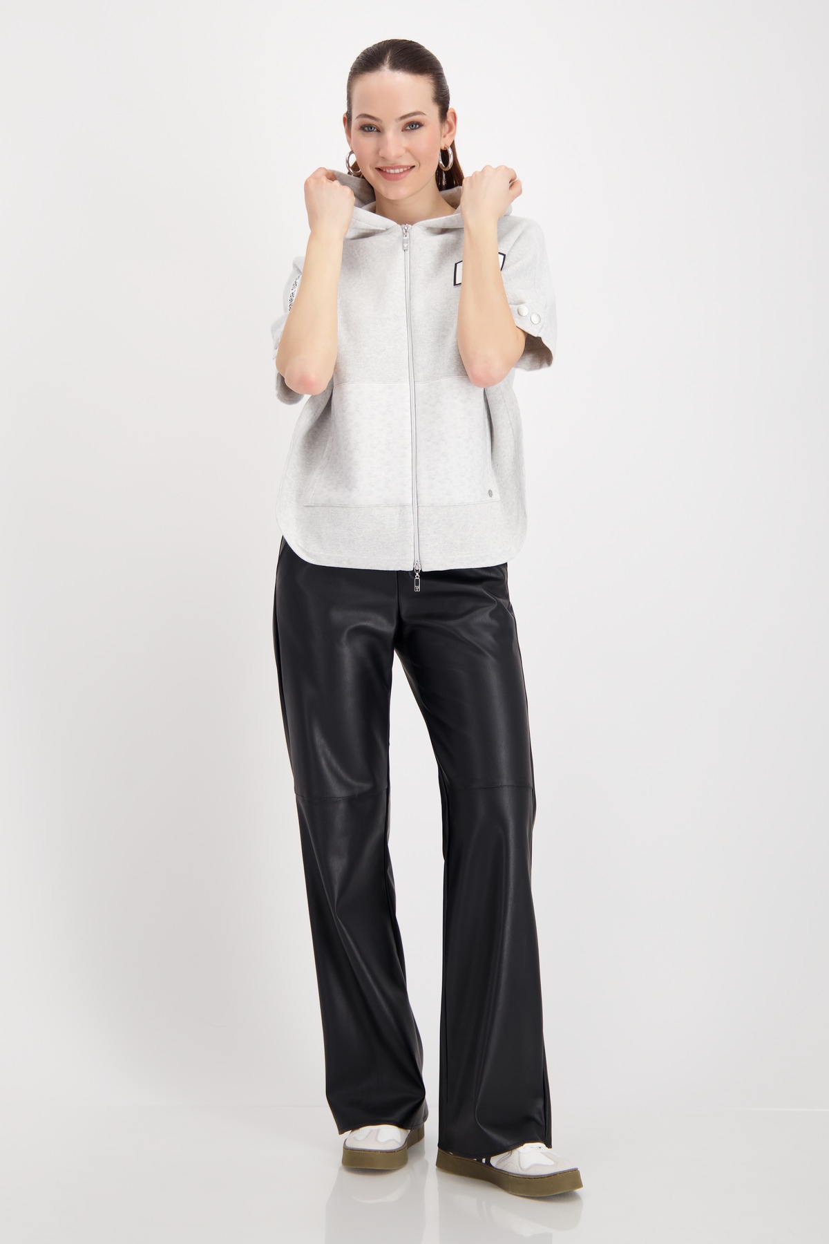 Monari Strickcape »Jacke Strickcape«, Loose fit mit Rundhalsausschnitt