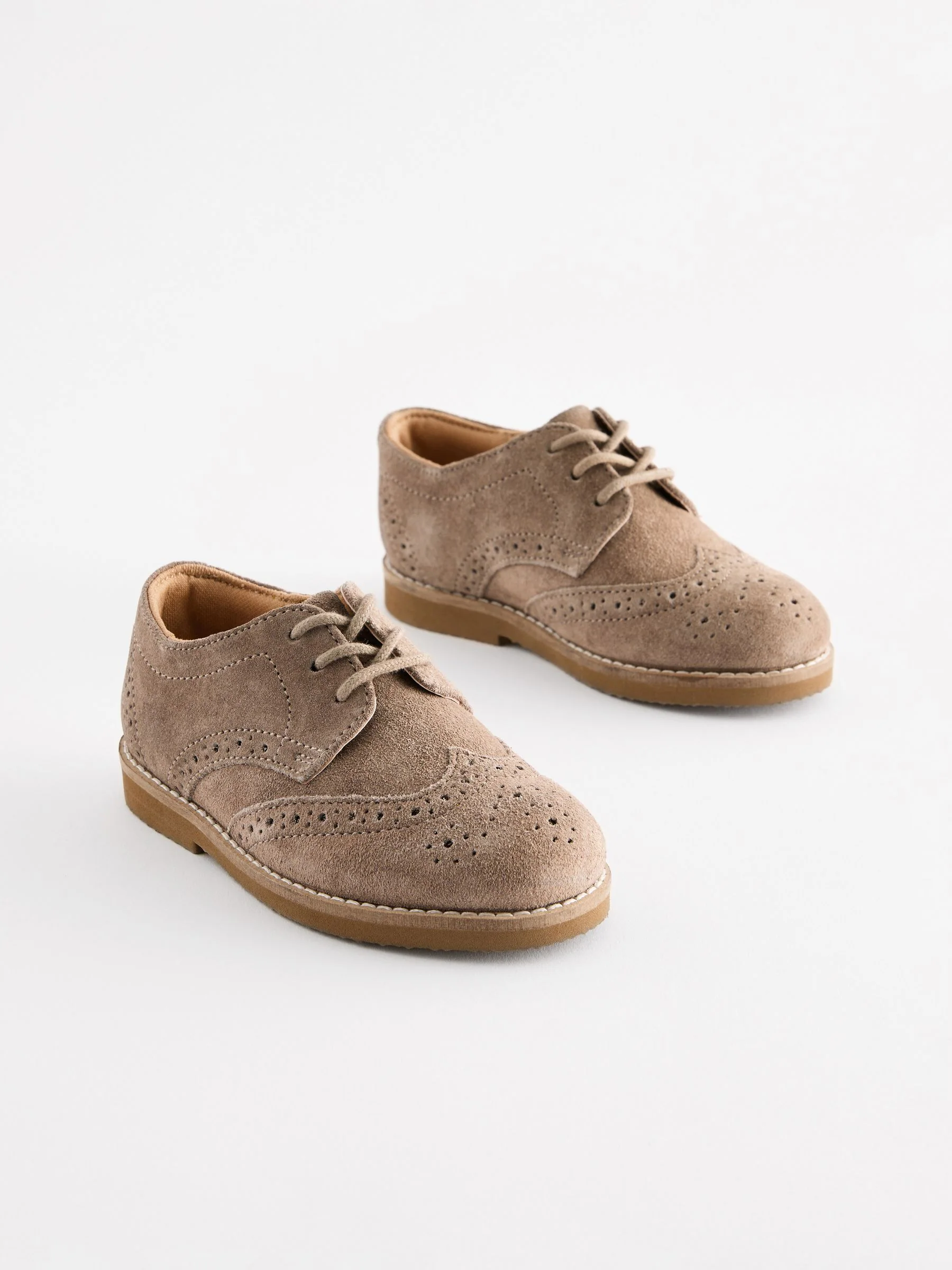 Neutraal - Modieuze brogues van leer