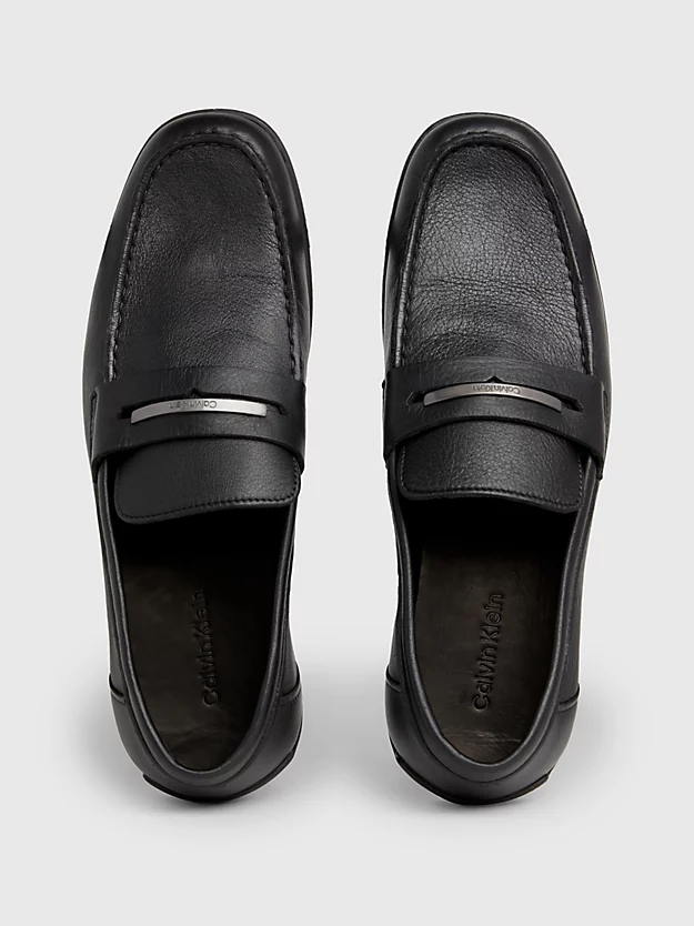 mocassins de couro