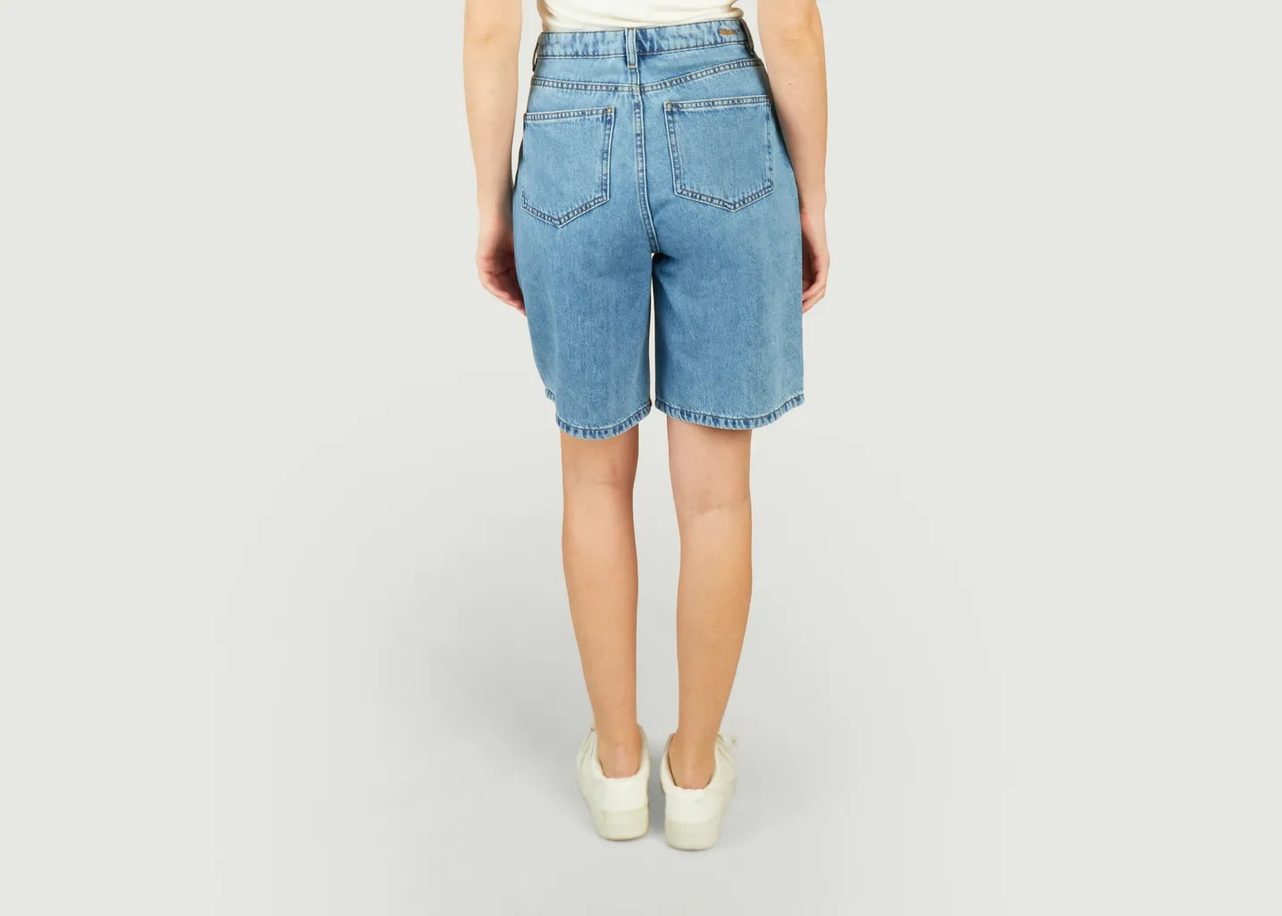 Short Wilson Skall Studio