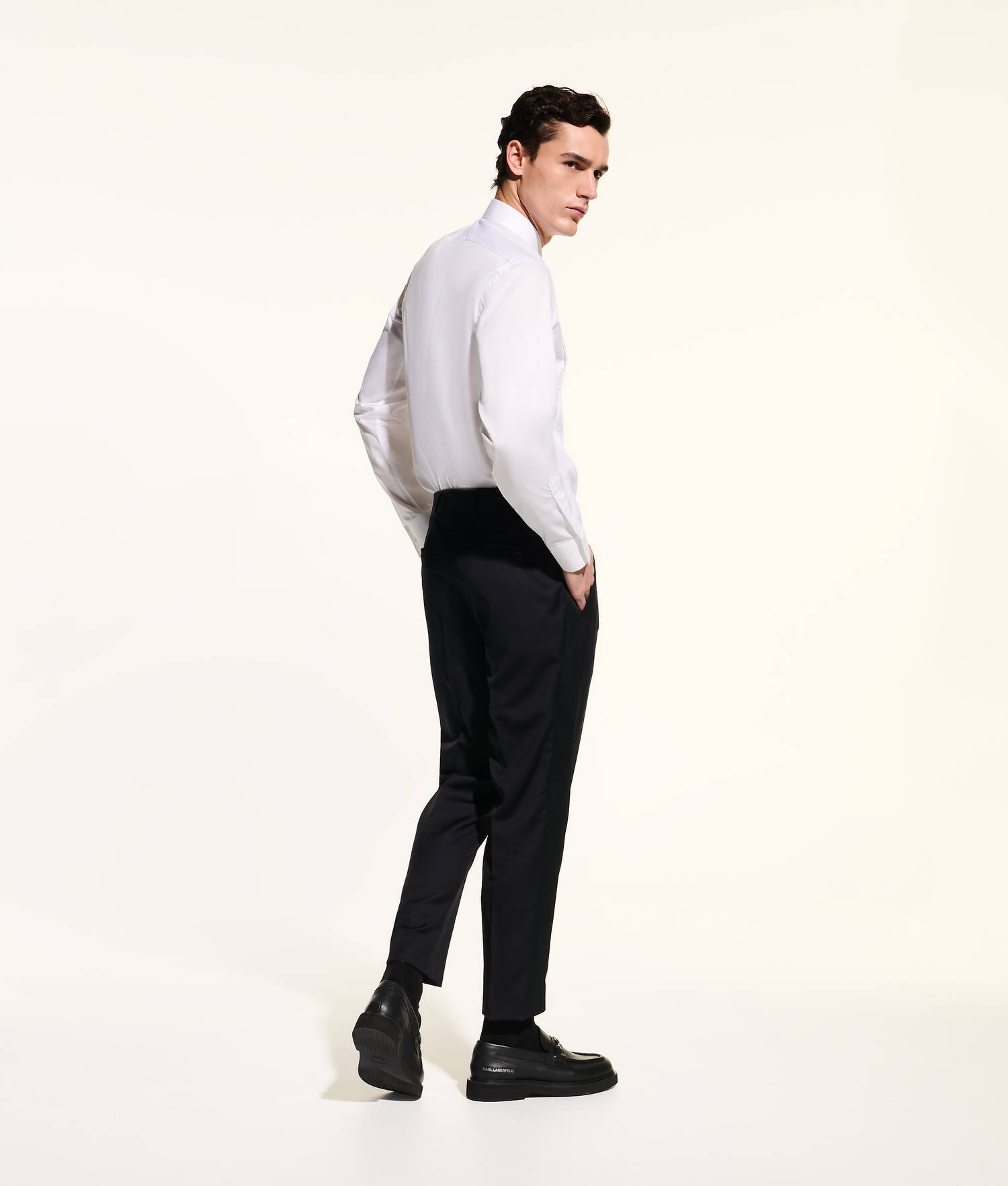 PANTALON AUX DÉTAILS SATIN KL STUDIO - Noir