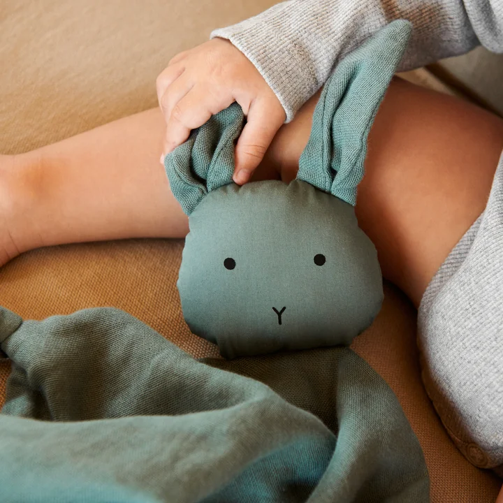 LIEWOOD - Agnete Kuscheltuch, Hase / peppermint