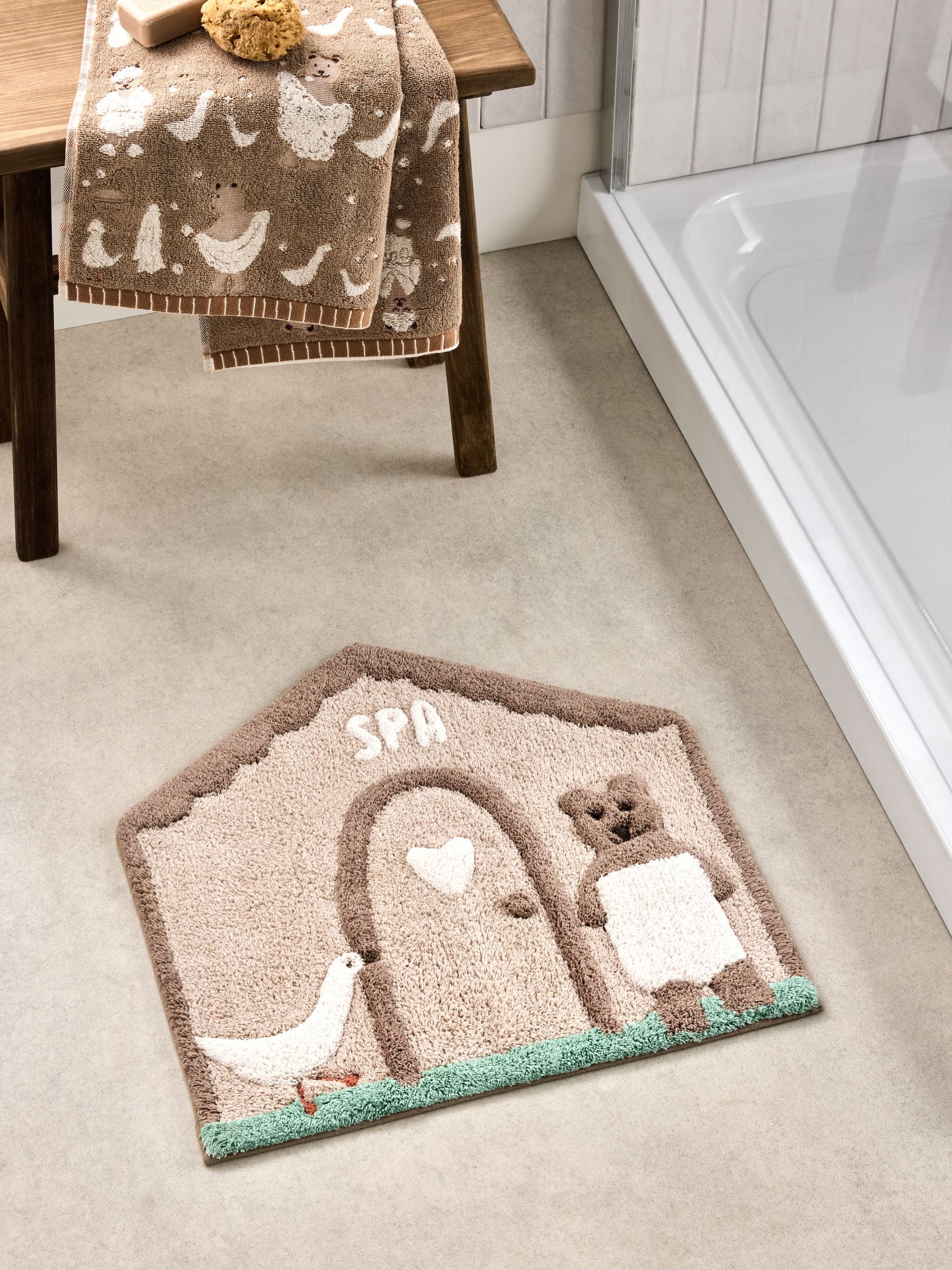 100% Cotton Bertie Bear Woodland Spa Mat