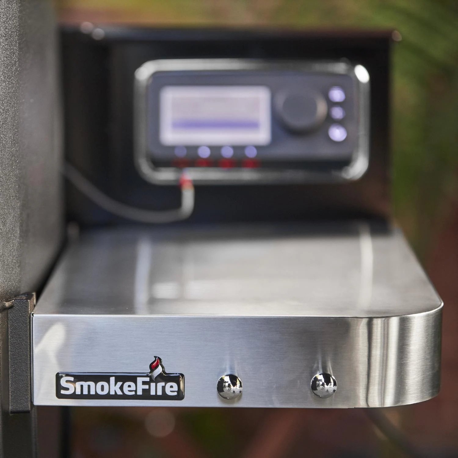 Churrasqueira a pellets e lenha Weber SmokeFire EX4 Gen 2 de 24 polegadas com Wi-Fi integrado - 22510201