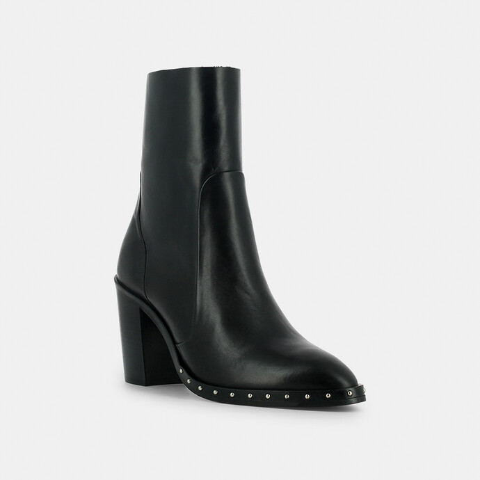 Bottines à talons et détails métalliques  en cuir noir