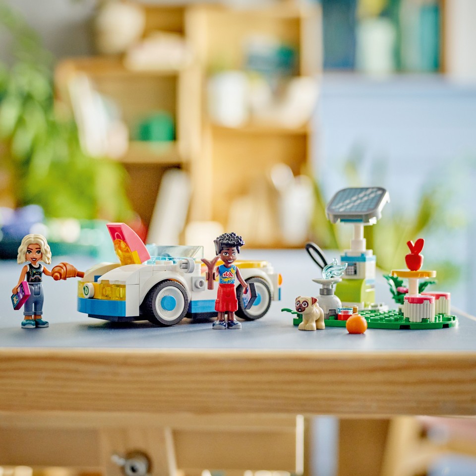 LEGO Friends - Elbil og ladestander (42609)