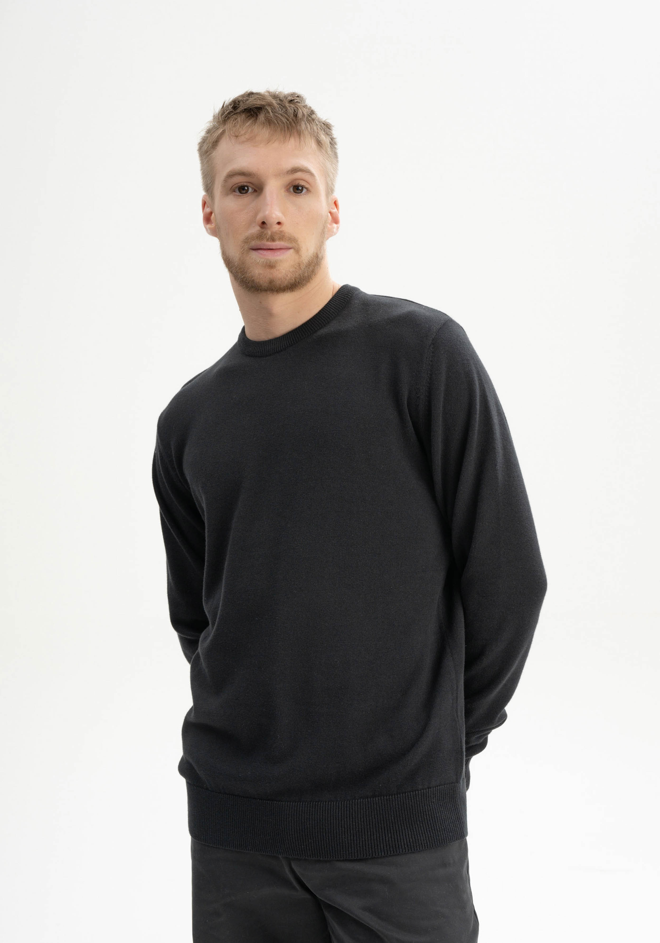 Mela Feinstrickpullover Himal Schwarz