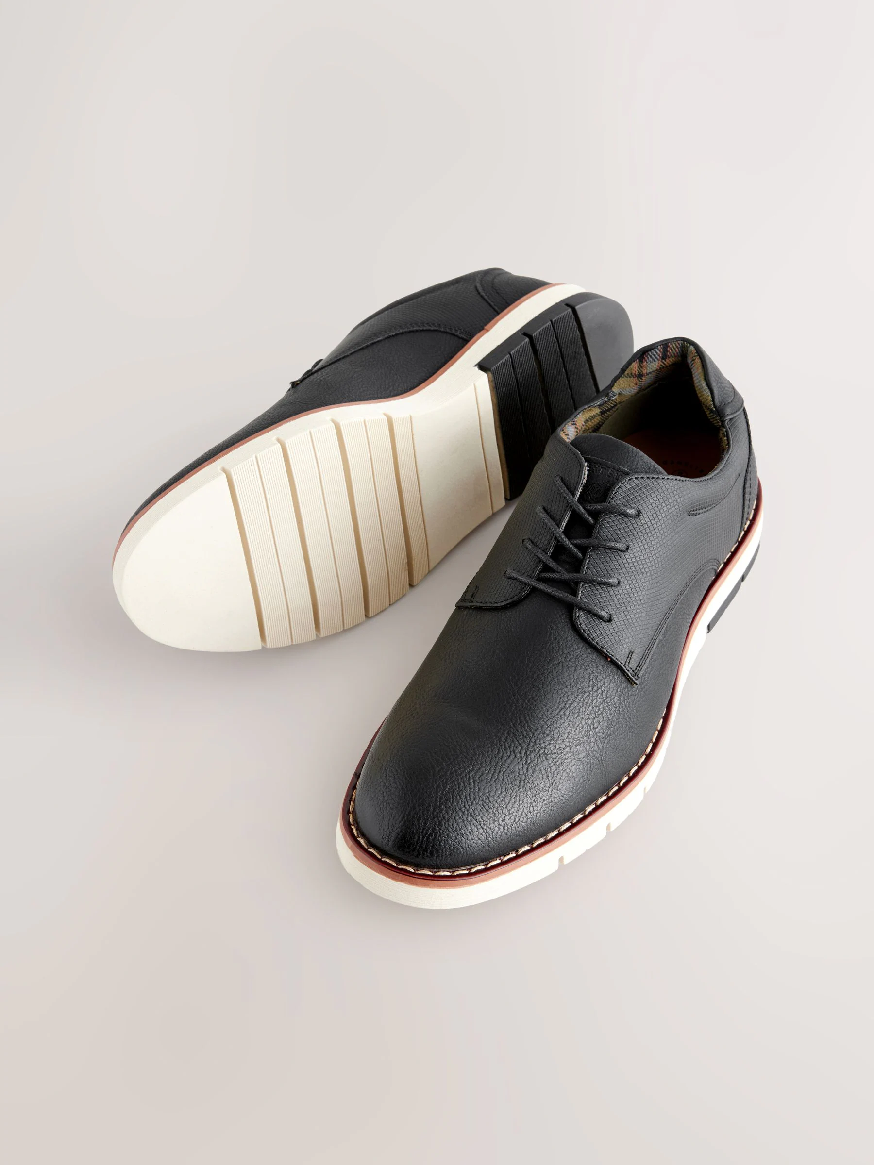 Zwart - Sportschoenen met sleehak
