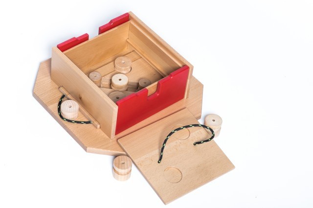 Brinquedo de Quebra-Cabeça Inteligente para Cães Swiss Qube