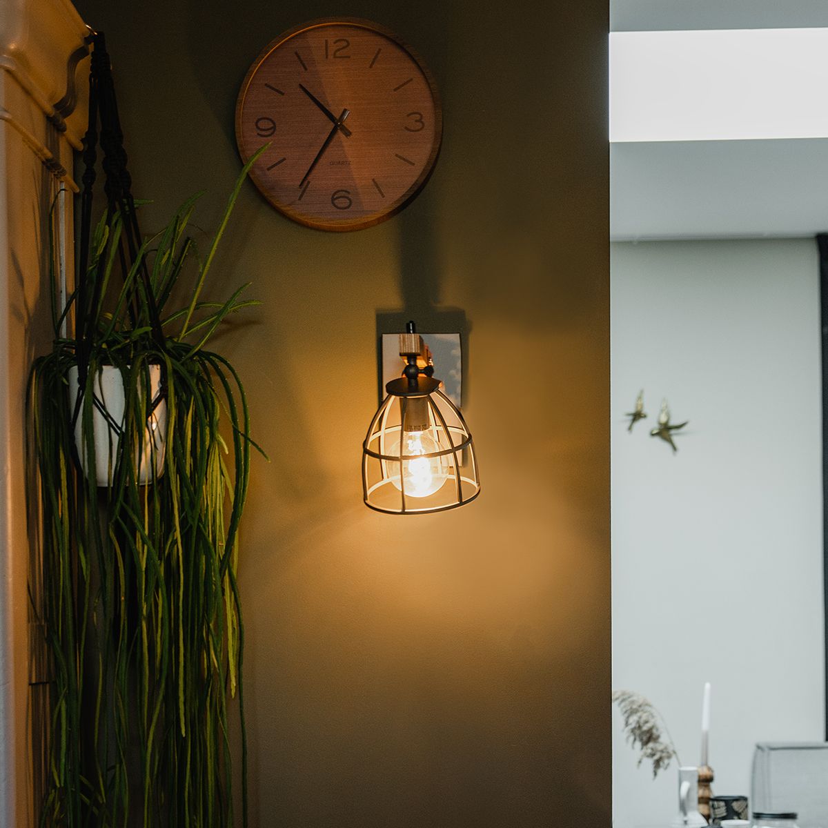 Industriële wandlamp donkergrijs met hout verstelbaar - Arthur