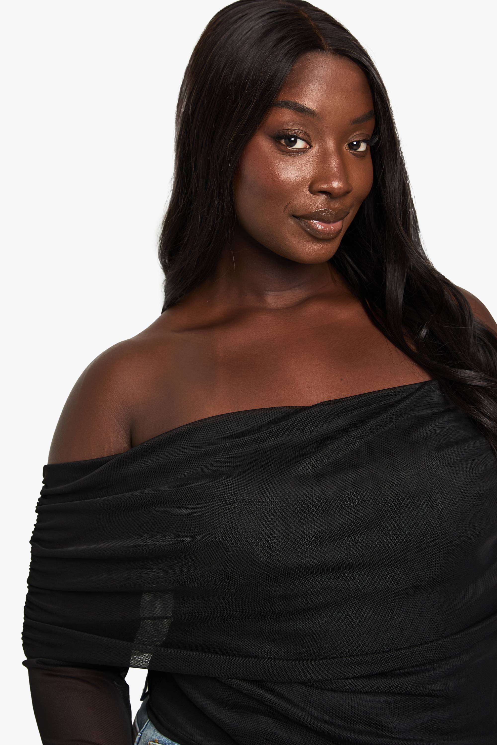 boohoo Haut Grande Taille À Manches Longues Bardot En Mesh