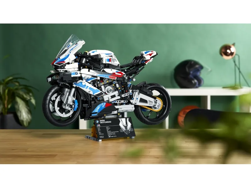 LEGO Technic 42130 BMW M 1000 RR