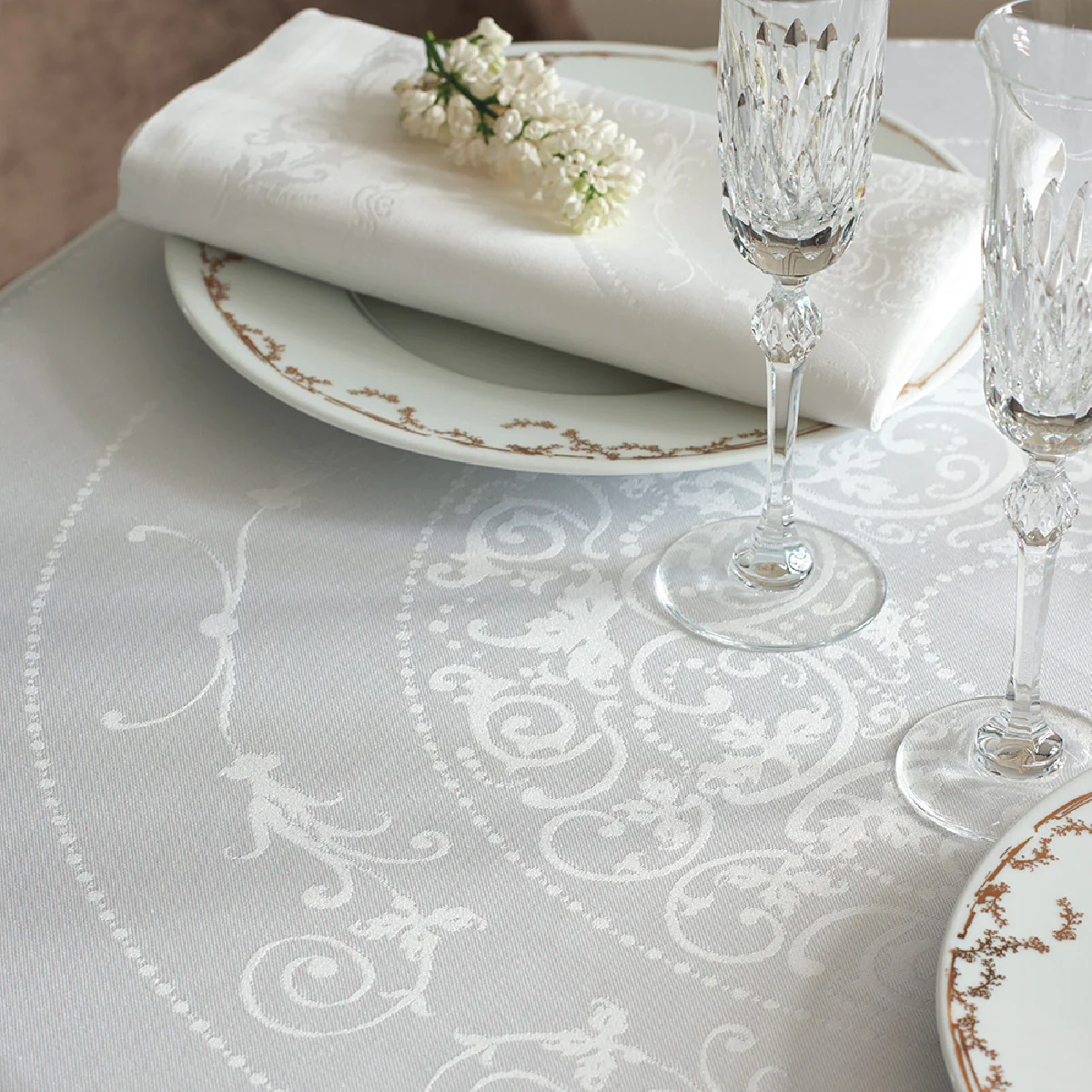 Nappe antitache déperlant pur coton blanc 174x174 Garnier Thiebaut