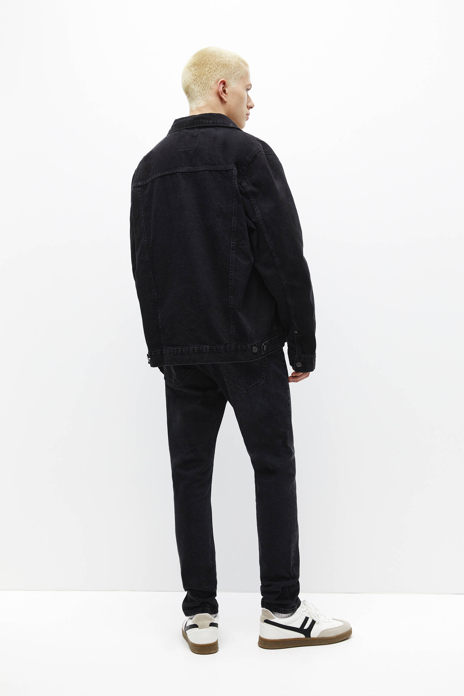 CALÇA JEANS PRETA SLIM FIT - NEG-DELAV