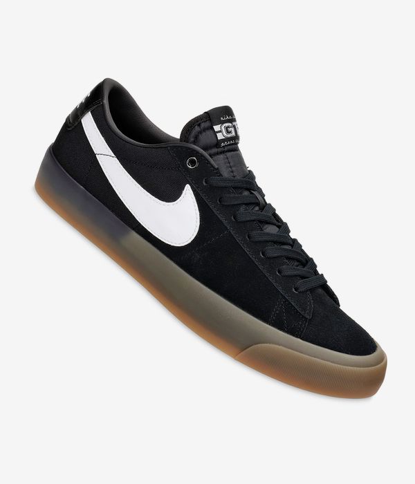 Nike SB Zoom Blazer Low Pro GT Schuh (black white gum)