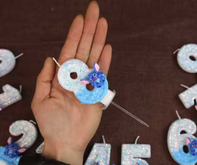 Zahlen Geburtstags Kerze ausserirdisches Wesen Kuchenstecker Happy Birthday Deko für Torten / Kuchen - Zahl 9 / Blau