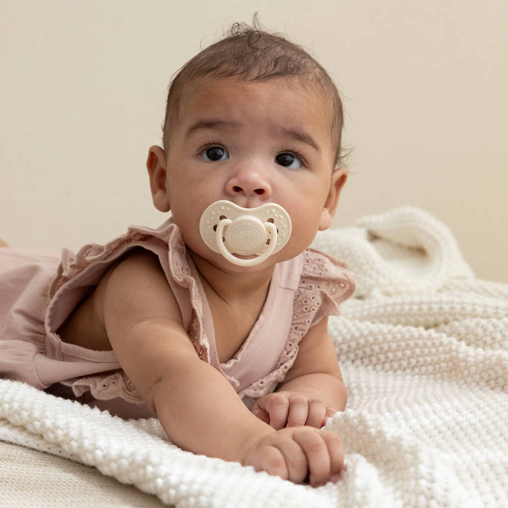 Dynamische fopspeen - 3 tot 6 Maanden - Beige & Bruin