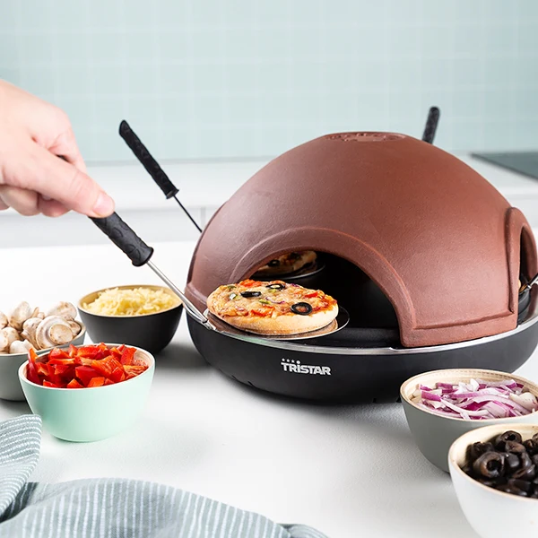 Pizza Festa - 4 personnes 900 W PZ-9154 Tristar