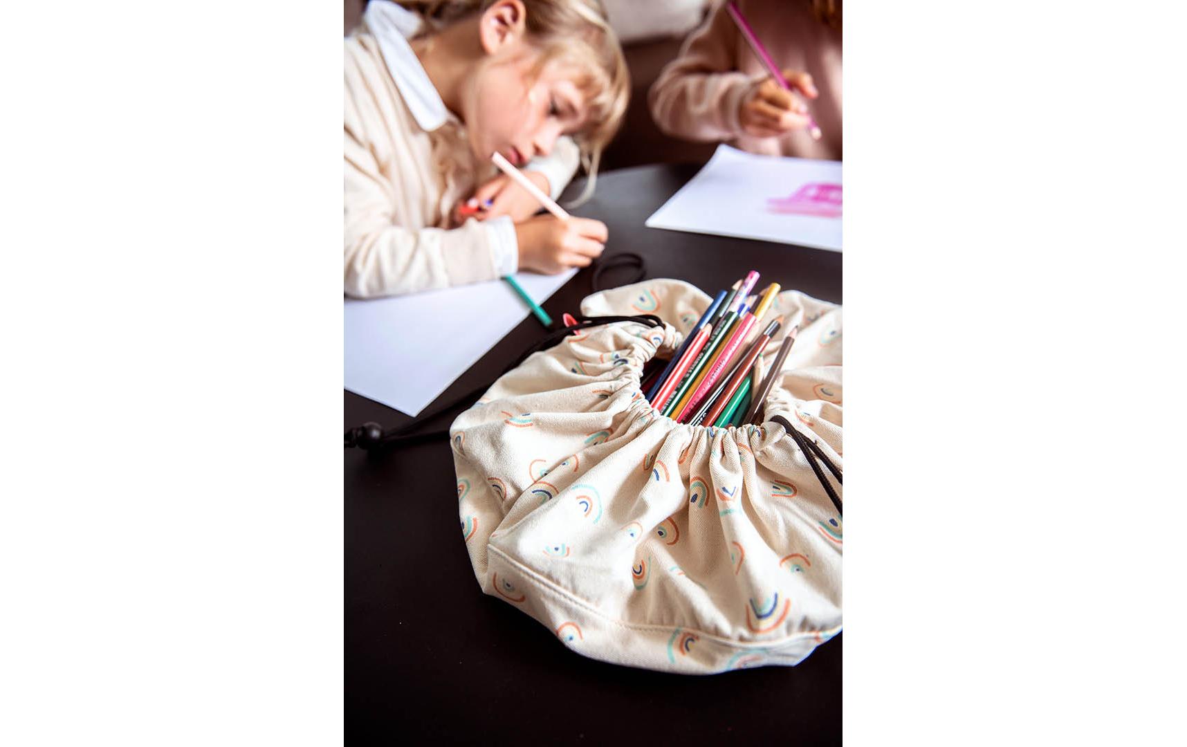 Spielzeugtasche Play & Go Mini Rainbow2-in-1-Funktion: Aufbewahrungssack und Spielmatte