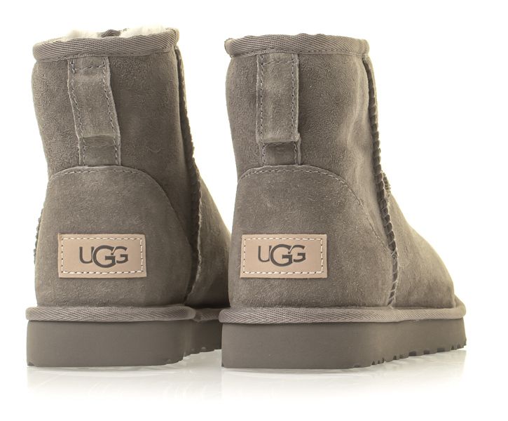 UGG Classic Mini II