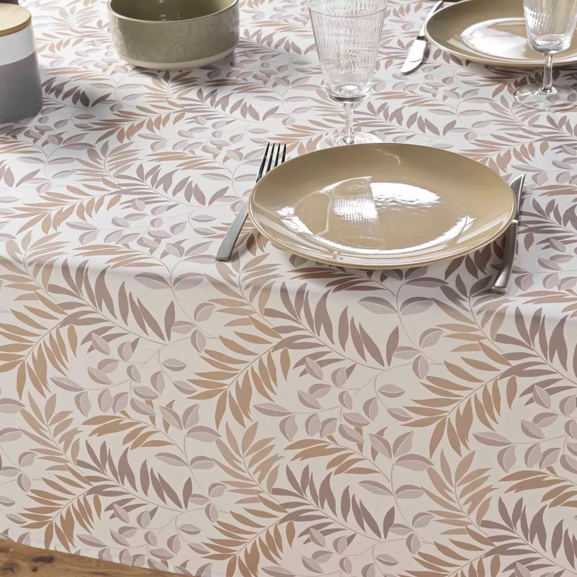 Nappe rectangulaire anti tache (145 x 240 cm) Nedelia Beige