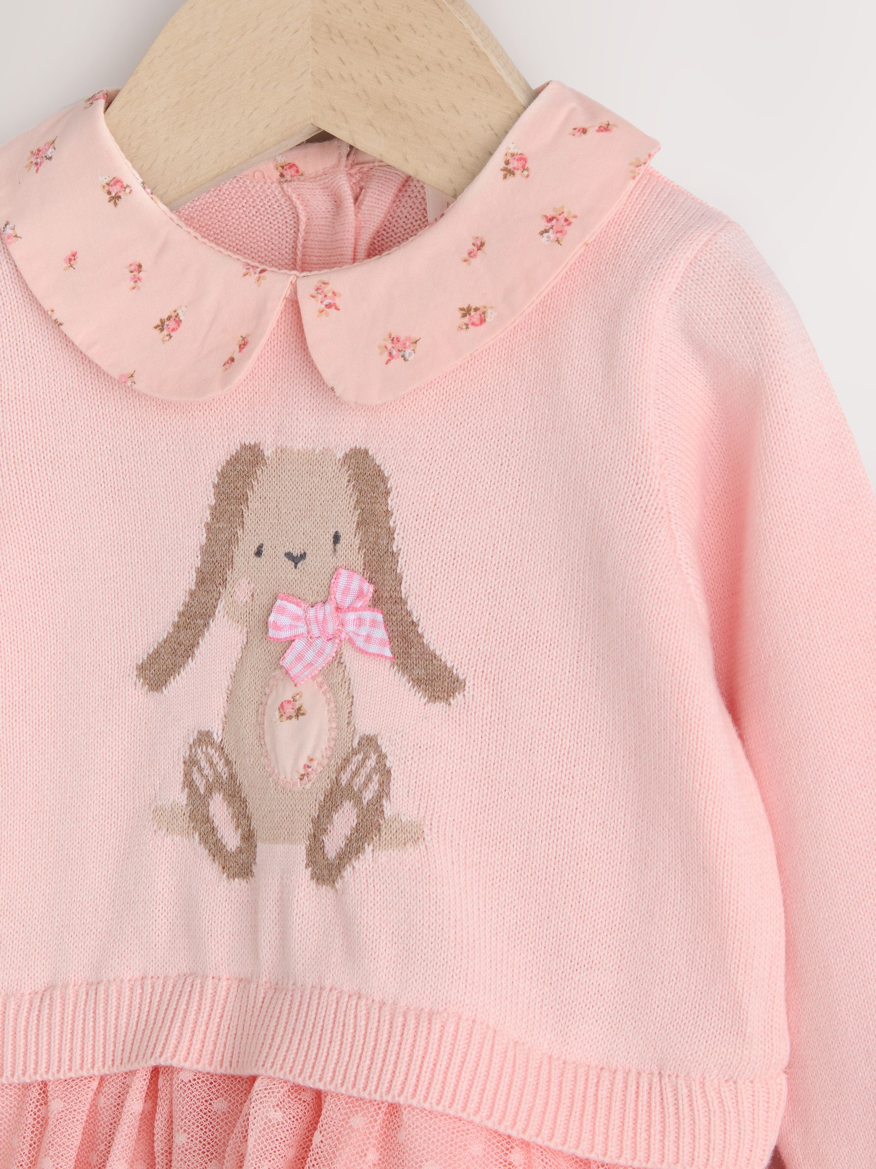 Roze met konijnen - Gebreide tweedelige babyjurk (0mnd-2jr)