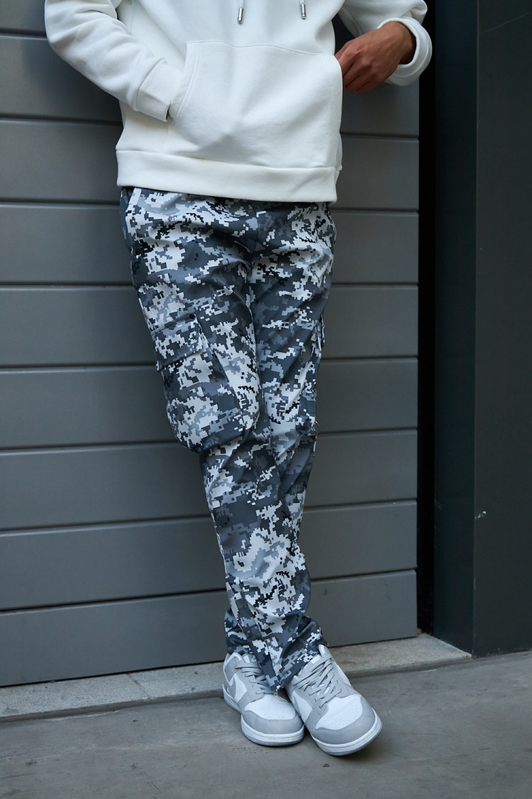 Pantalon de jogging cargo camouflage pixel gris