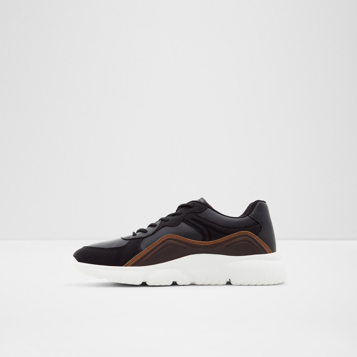 Anyan Black Men Athletic sneakers