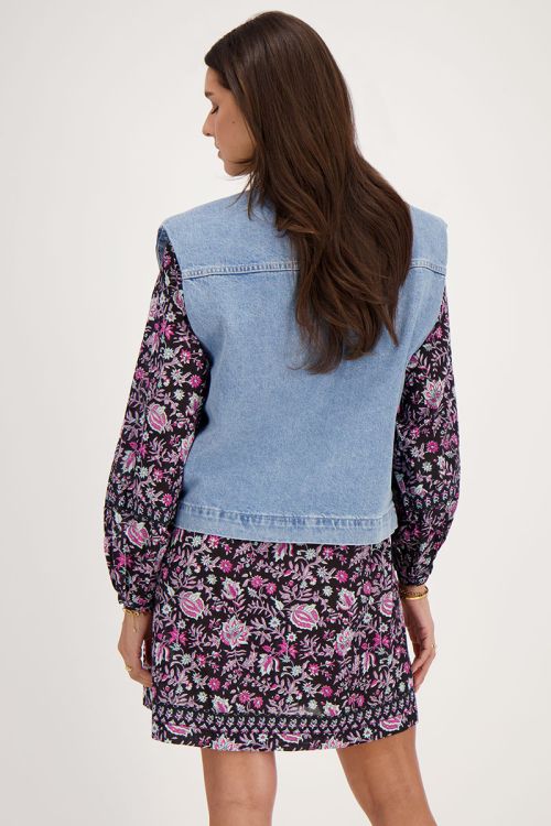 Blauw denim gilet met schoudervulling